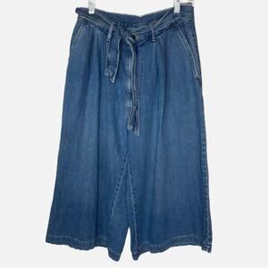 Vintage Levi’s Gaucho Belted Wide Leg Capri Jeans - MEDIUM WASH